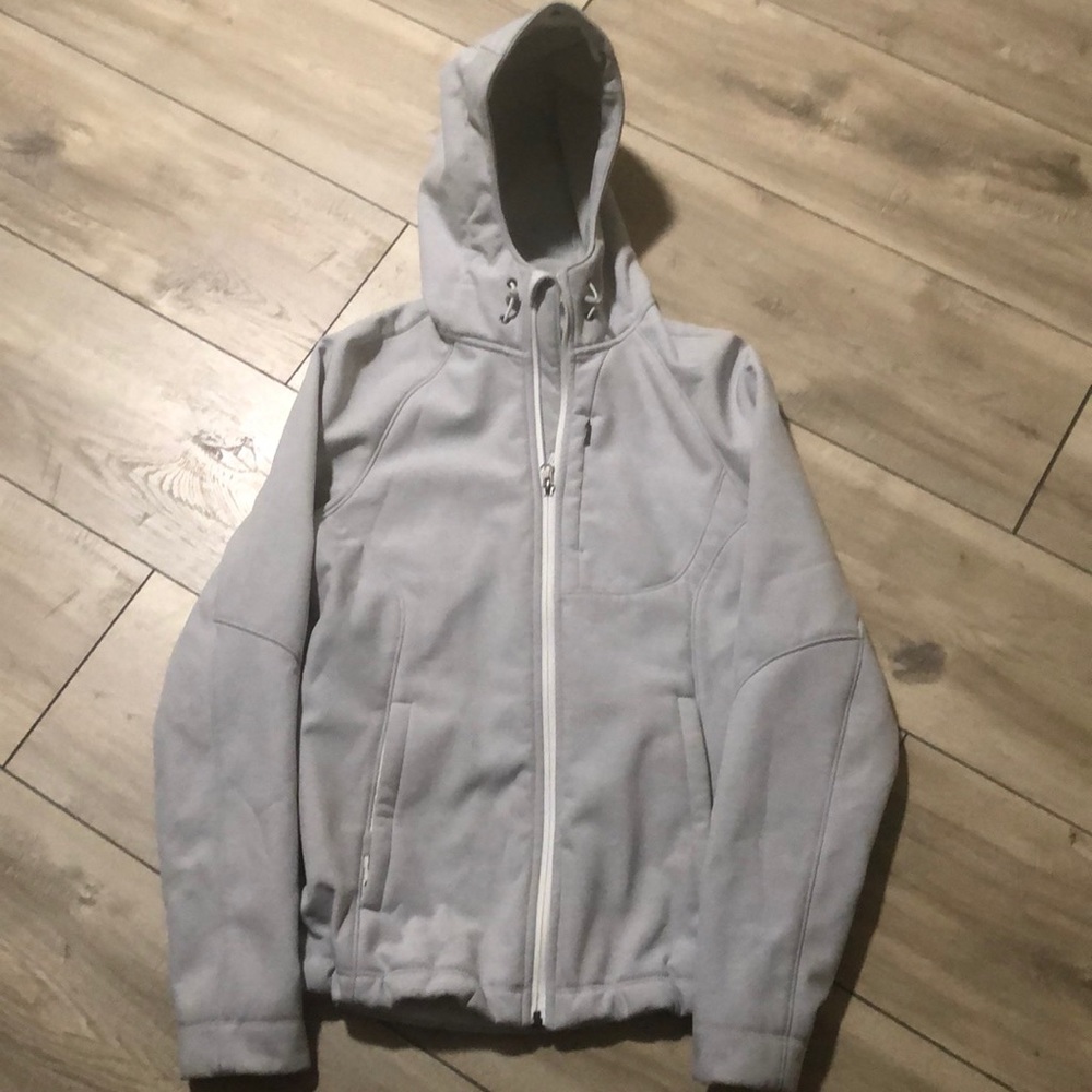 Lightweight soft shell jacket